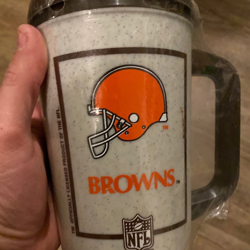 Vintage 7-11 Cleveland Browns Travel Cup BRAND NEW